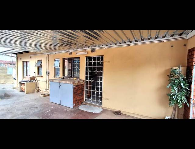 3 BEDROOM HOUSE FOR SALE IN PALMVIEW